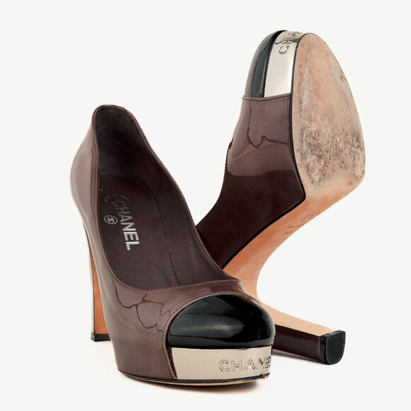 Chanel Brown Patent Leather Mirror Platform Pumps - Picture 4 of 10